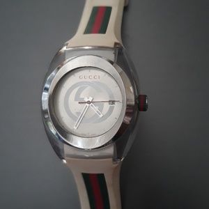Males Gucci watch